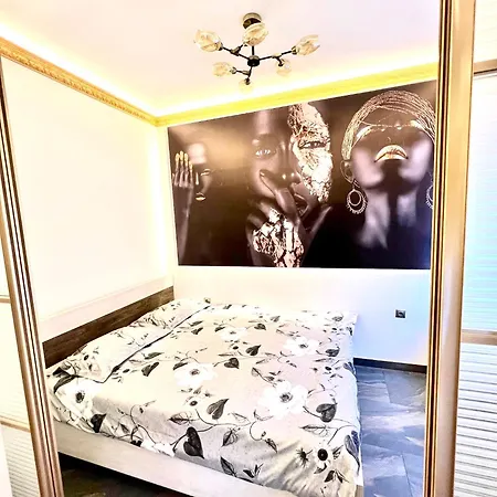 Main Center Apartment