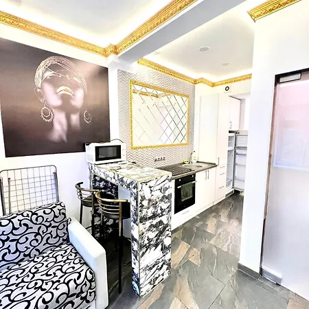 Main Center Apartamento *